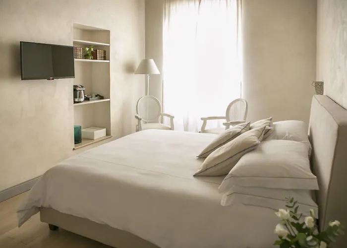 Frattina27 Гостевой дом 4*