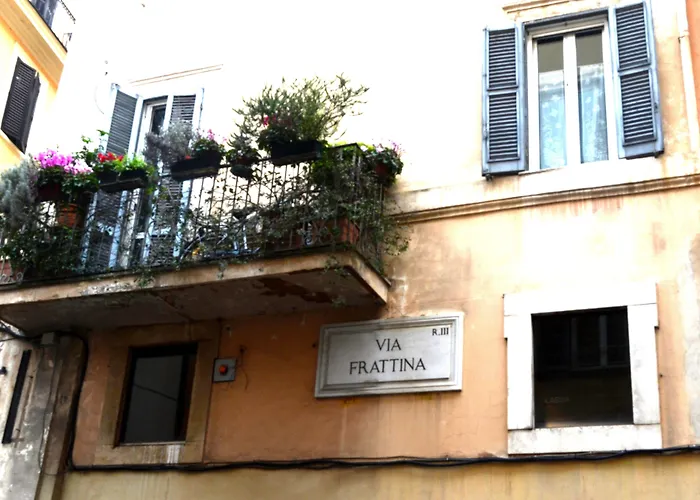 Frattina27 4* Рим