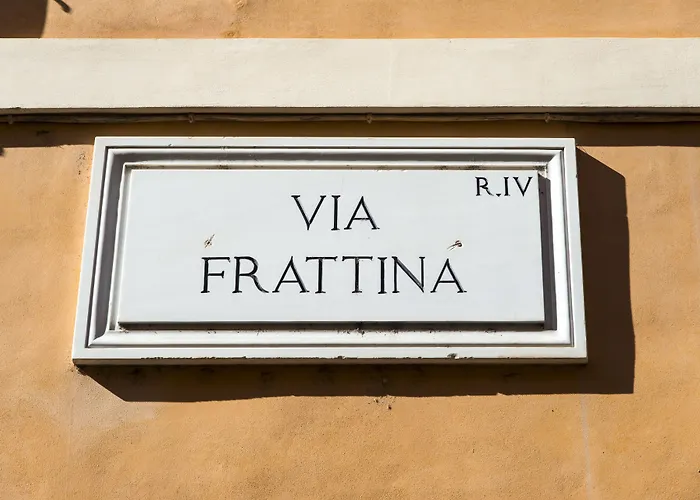 Frattina27 Гостевой дом Рим